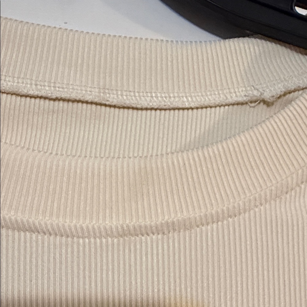 SHEIN Cream Ribbed Crop Top - Picture 2 of 6
